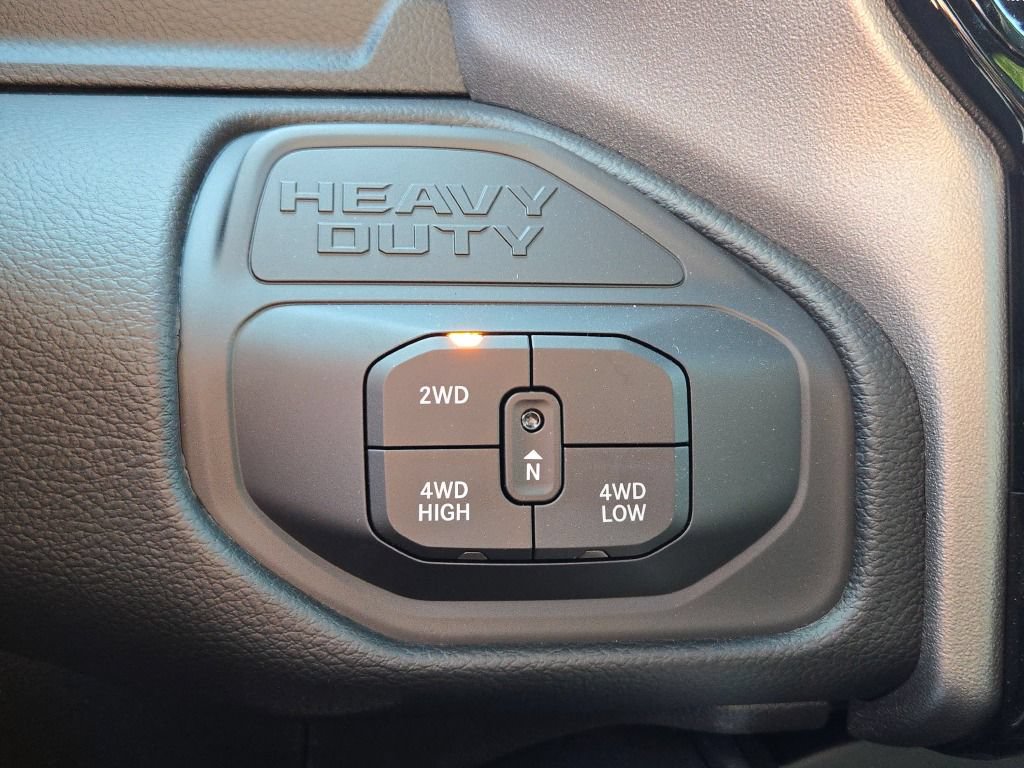 New 2026 RAM 2500 Laramie AWD/4WD image 47