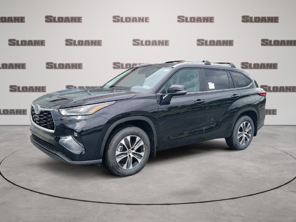 New 2023 Toyota Highlander XLE AWD/4WD image 1