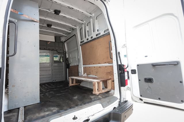Used 2021 Nissan NV 3500 SV RWD image 19