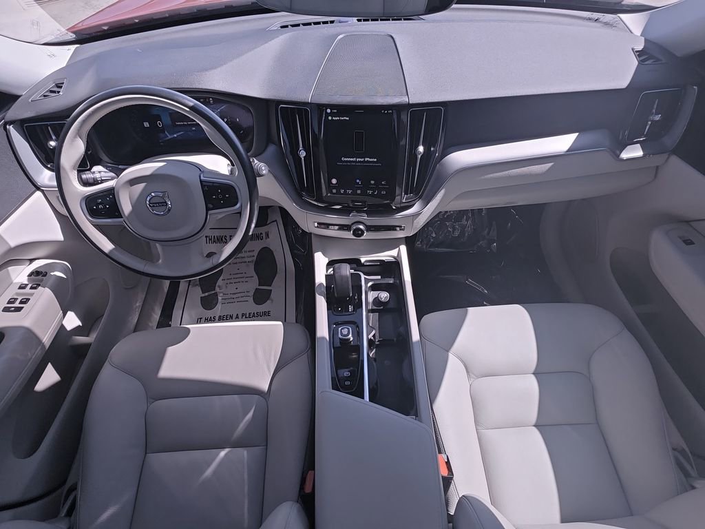 Used 2023 Volvo XC60 B5 Core w/ Climate Package image 11