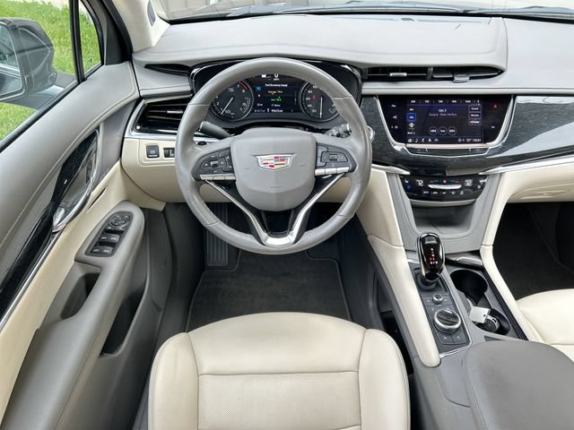 Used 2023 Cadillac XT6 Premium Luxury w/ Technology Package AWD/4WD image 22
