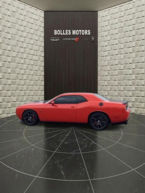 Used 2016 Dodge Challenger R/T Scat Pack RWD image 8
