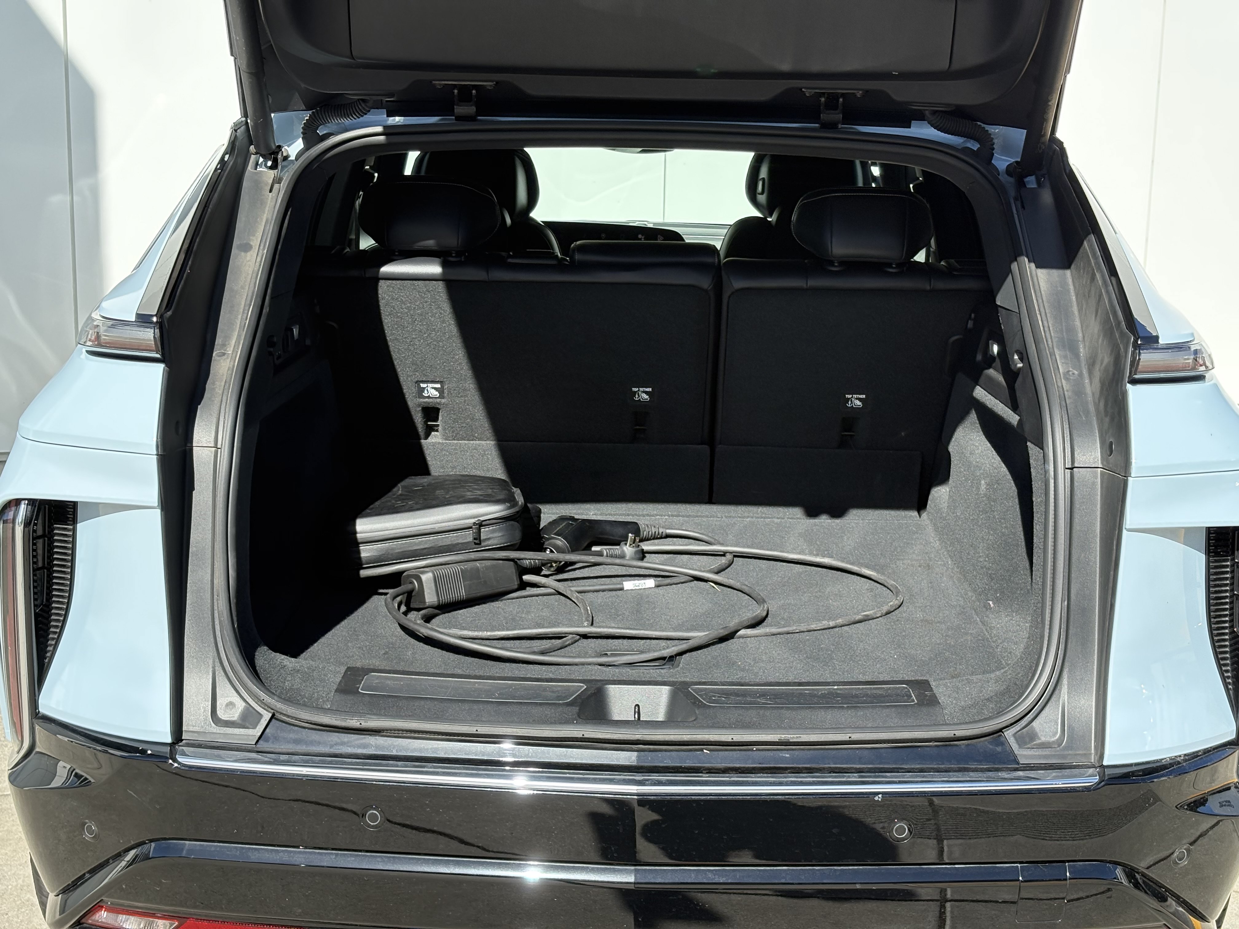 Certified 2024 Cadillac Lyriq Luxury AWD/4WD image 9