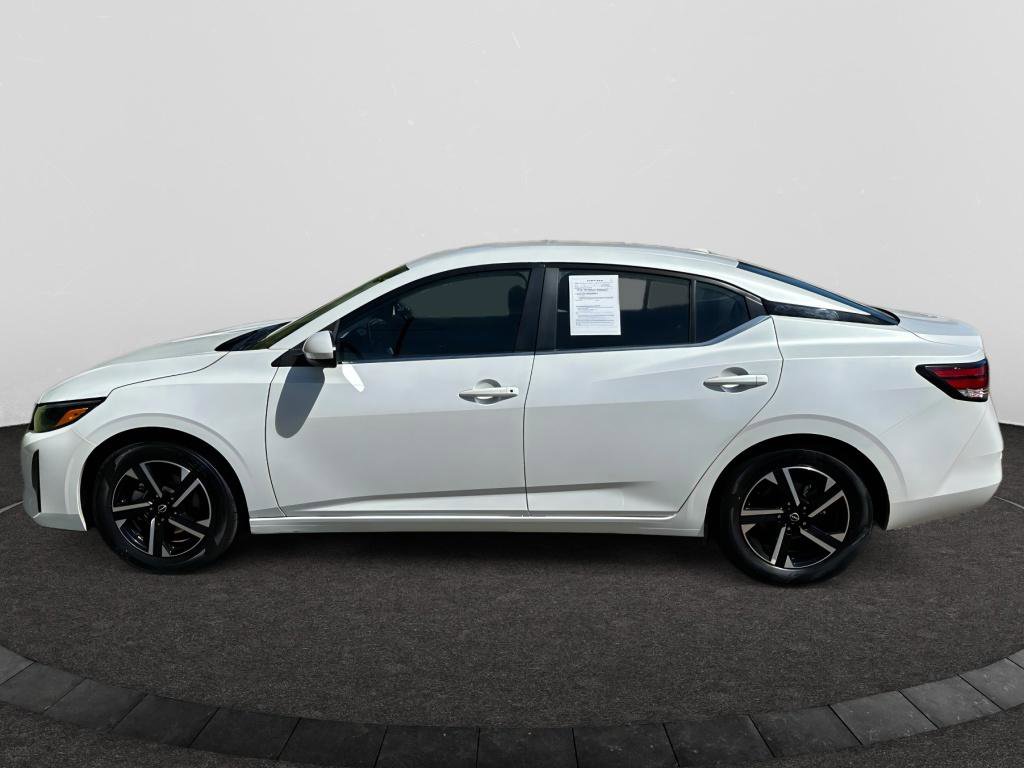 Used 2024 Nissan Sentra SV FWD image 2