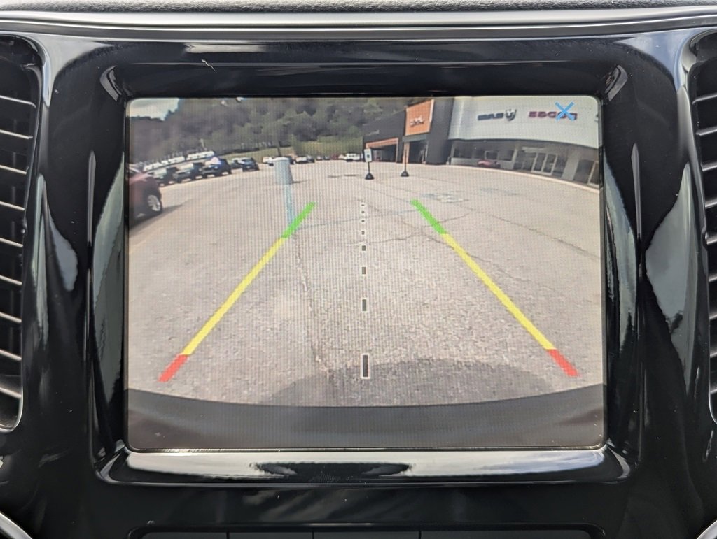 Used 2019 Jeep Cherokee Limited image 40