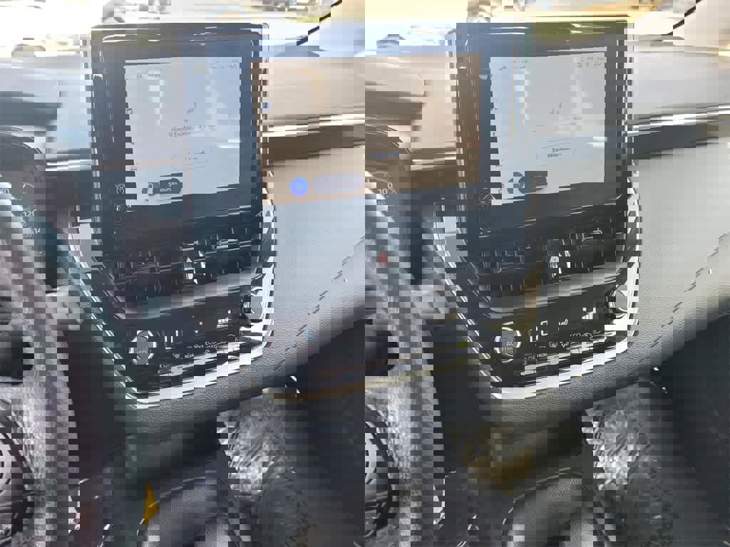 Used 2023 Toyota Corolla LE image 17