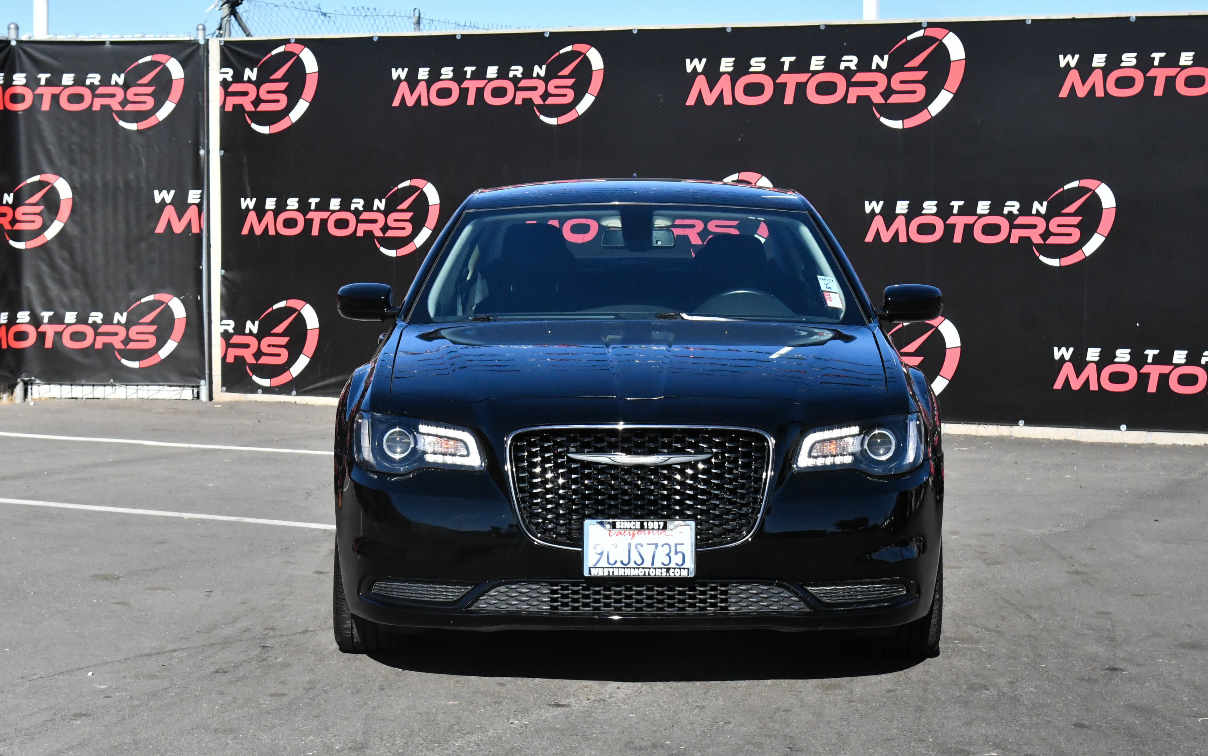 Used 2022 Chrysler 300 Touring w/ Sport Appearance Package image 2
