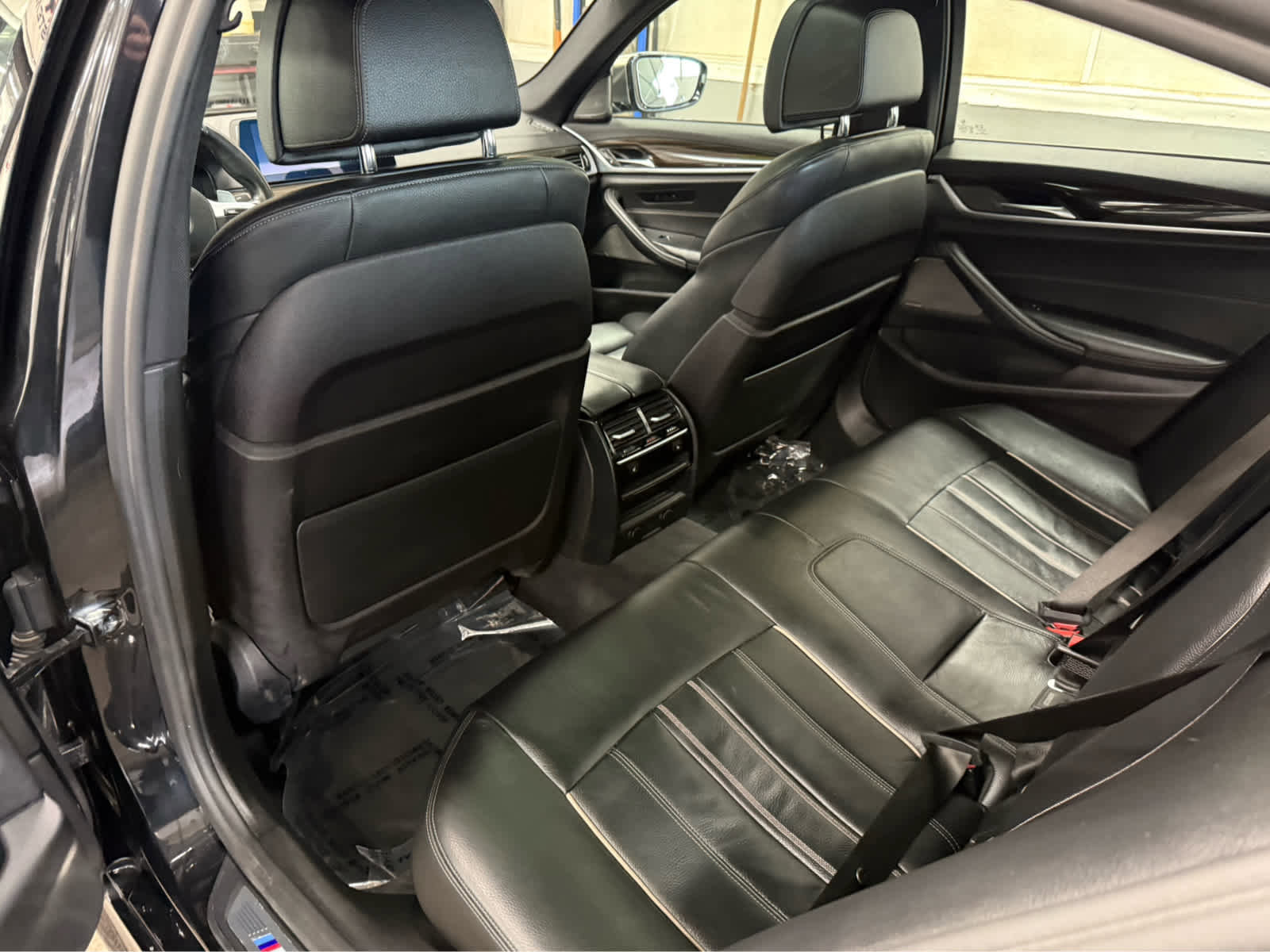 Used 2018 BMW M550i xDrive image 18