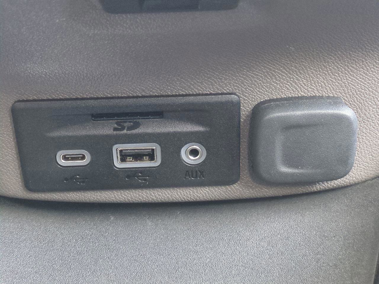 Used 2019 Chevrolet Malibu Hybrid w/ Leather Package image 18