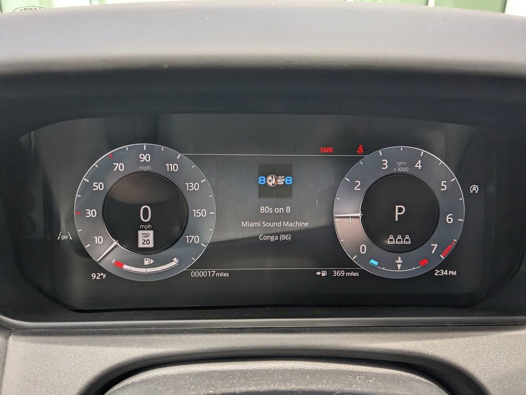 New 2026 Land Rover Range Rover Velar Dynamic SE image 26