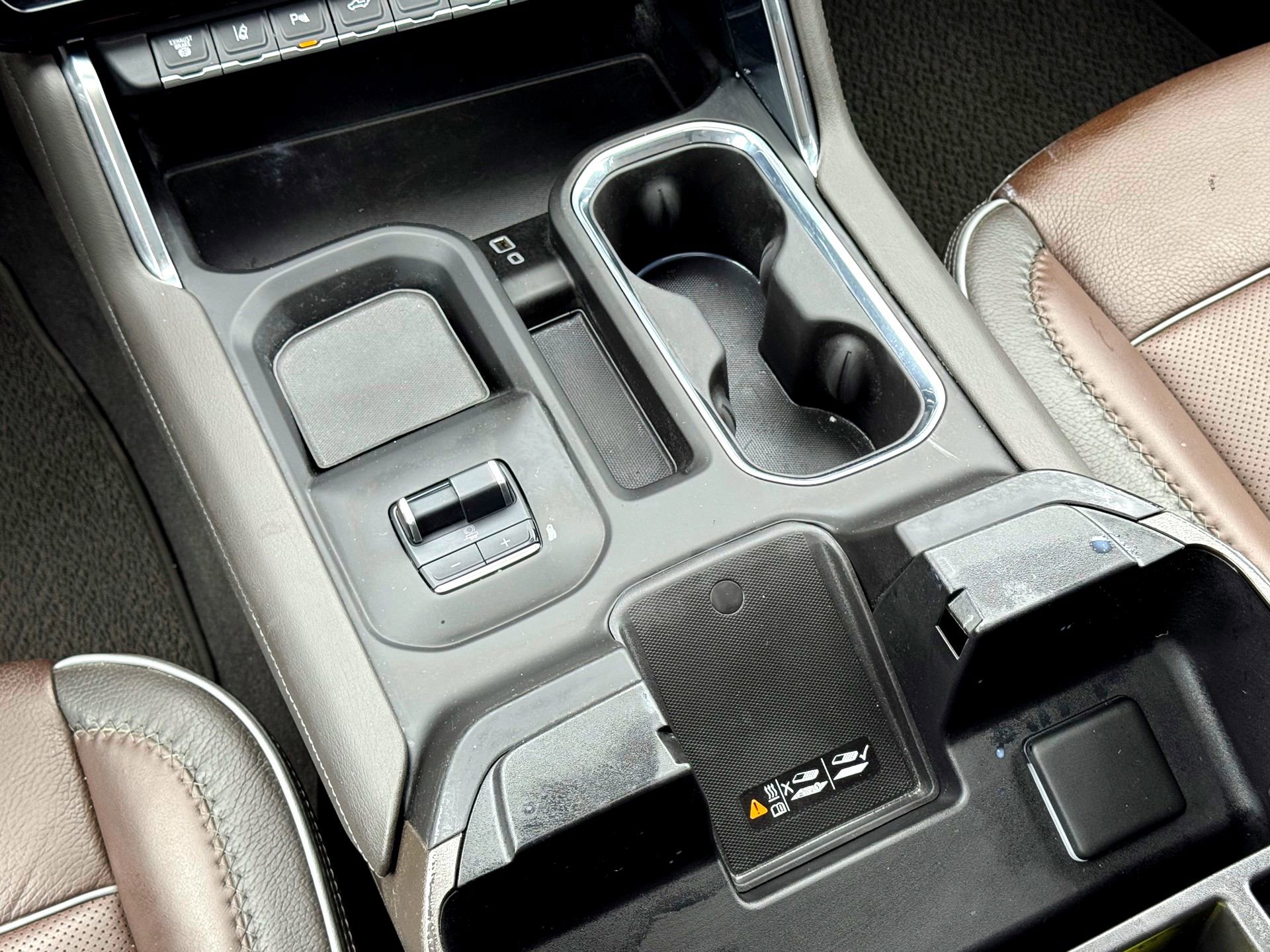 Used 2024 GMC Sierra 2500 Denali w/ Denali Reserve Package image 30