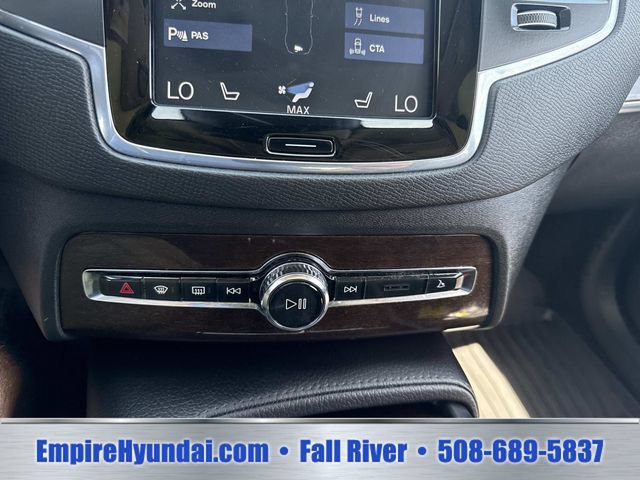 Used 2019 Volvo XC90 T5 Momentum w/ Multimedia Package AWD/4WD image 25
