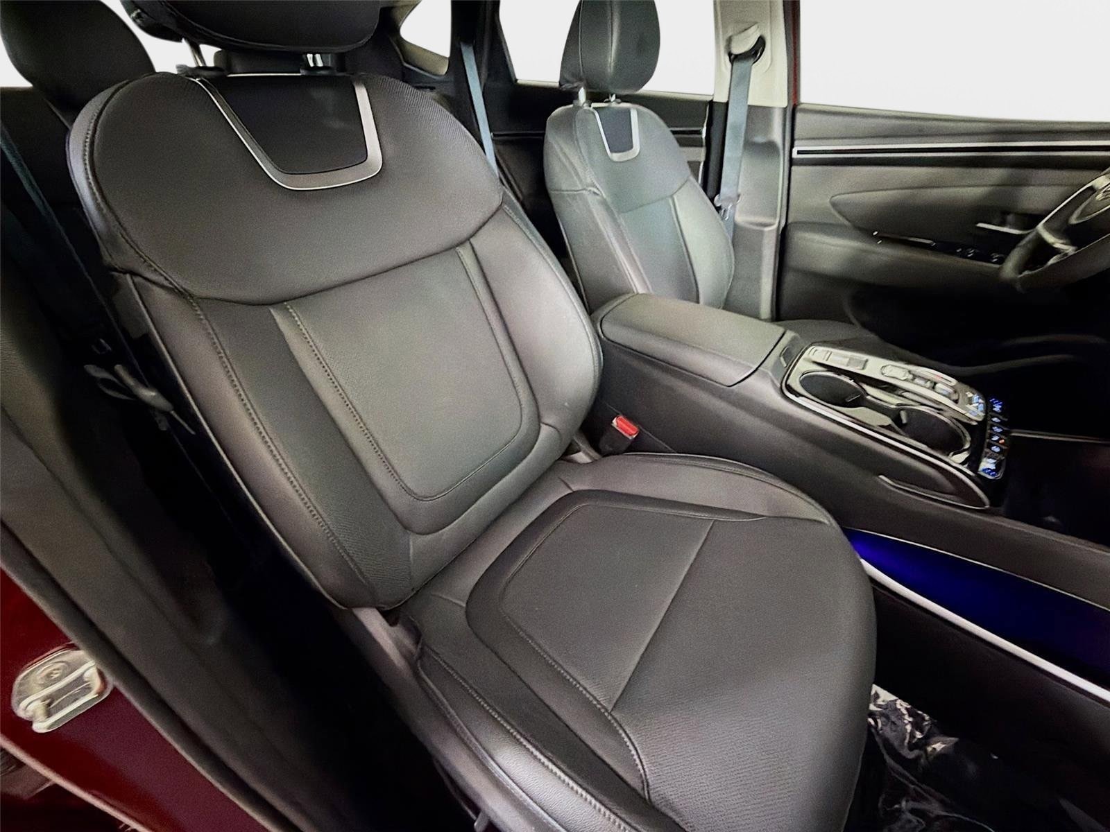 Certified 2024 Hyundai Tucson Limited FWD image 28