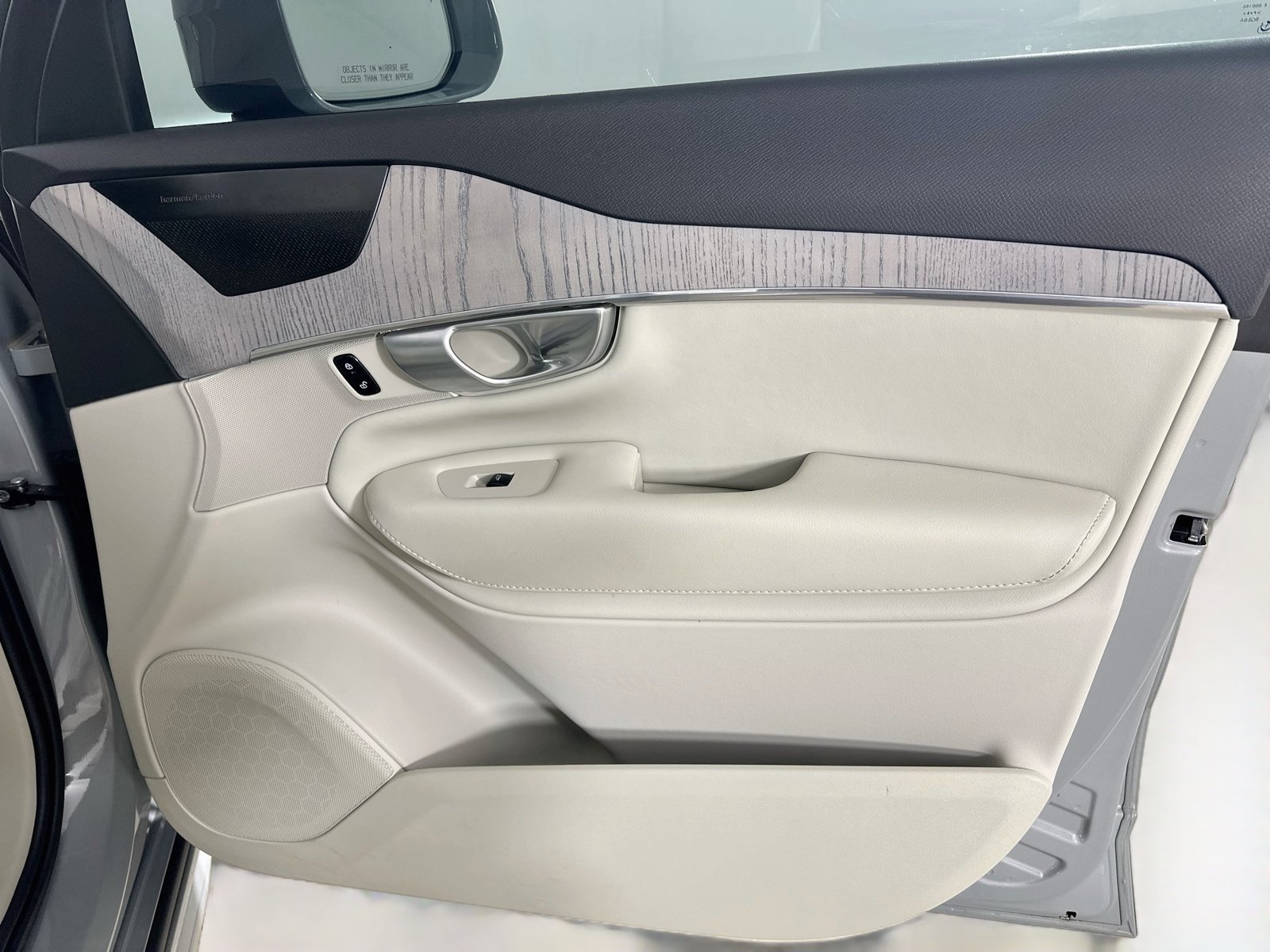 Certified 2024 Volvo XC90 B6 Plus AWD/4WD image 43