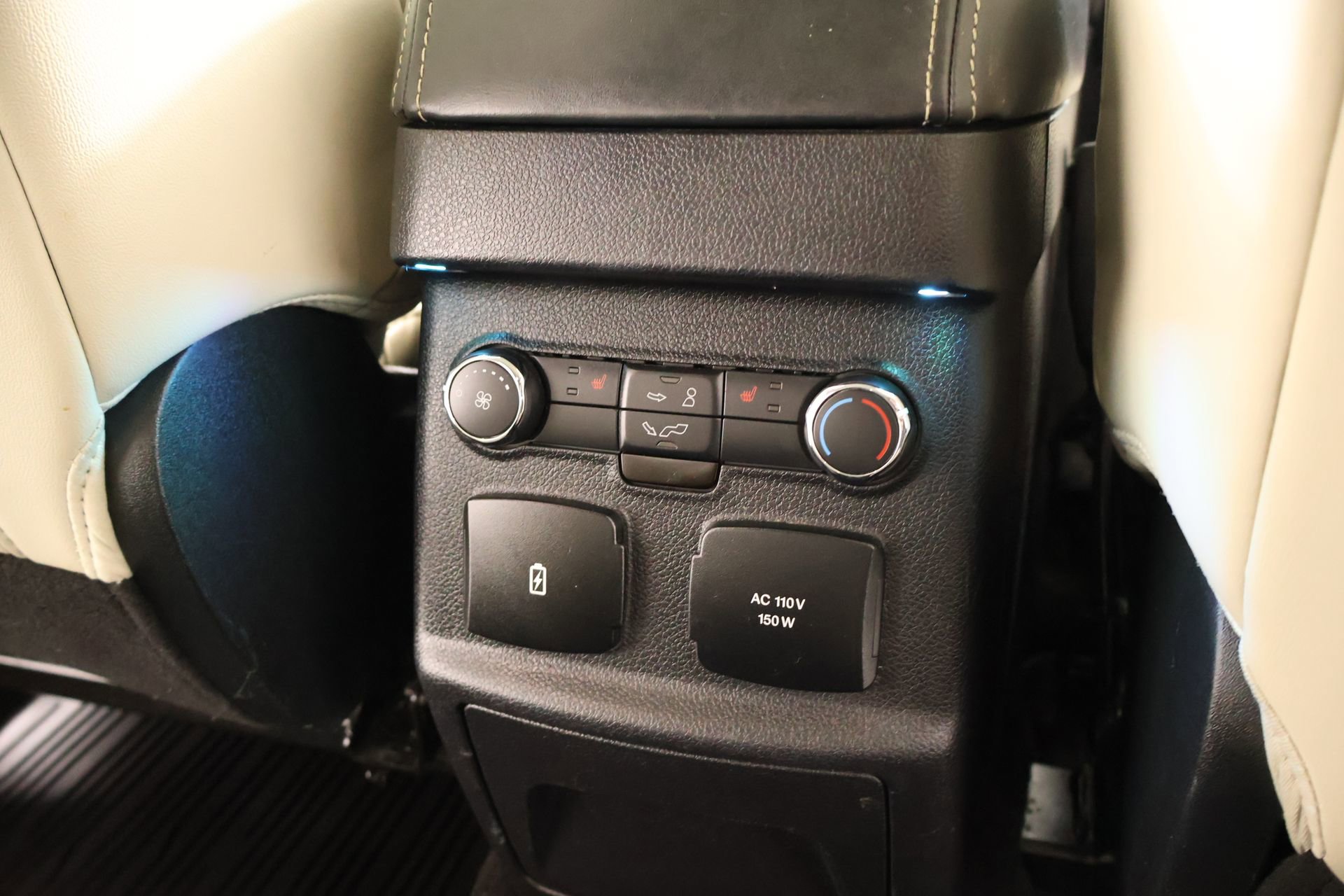Used 2019 Ford Explorer Platinum AWD/4WD image 17