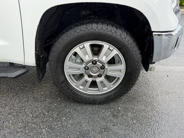 Used 2020 Toyota Tundra SR5 w/ SR5 Upgrade Package AWD/4WD image 19