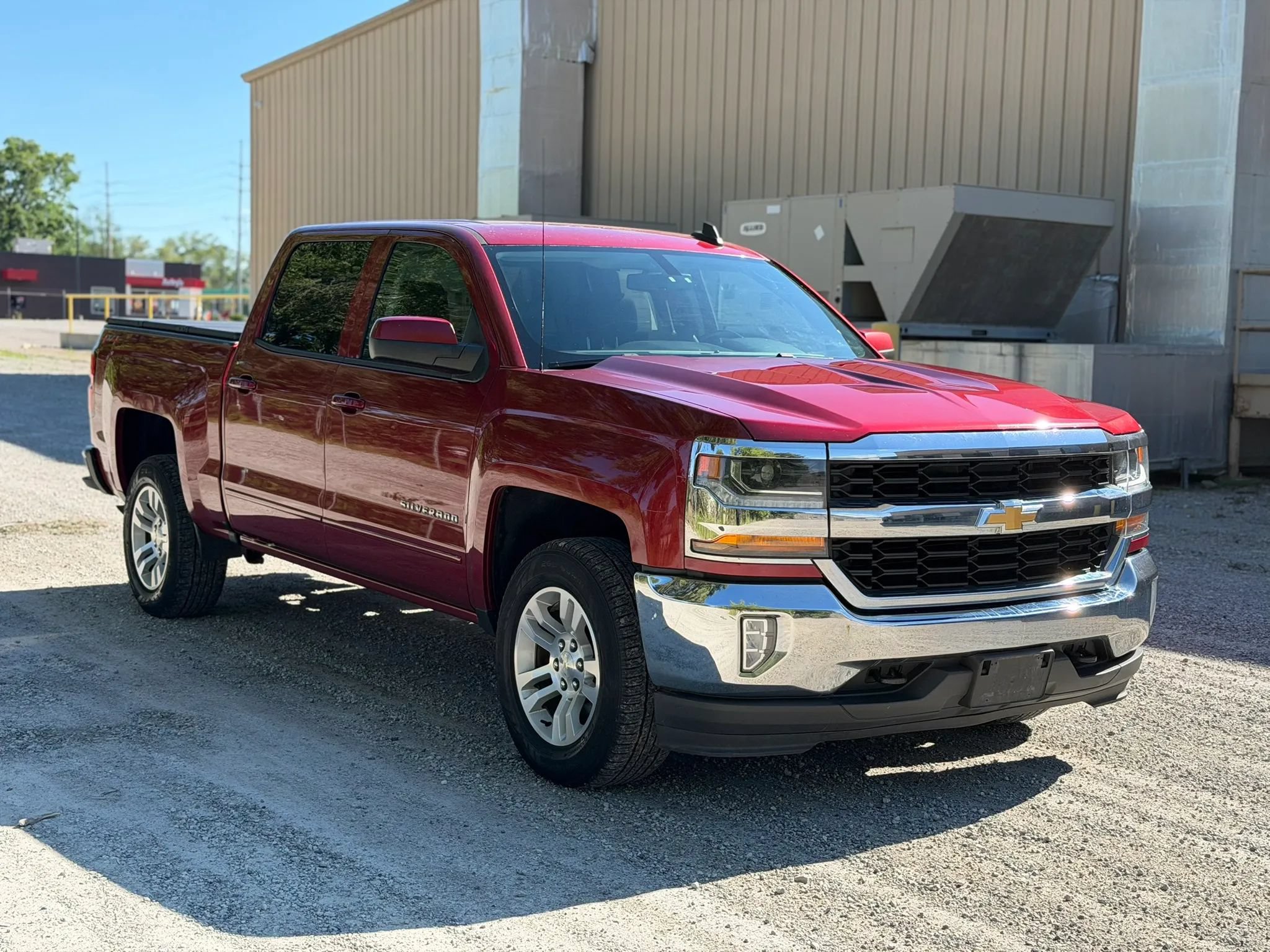 Used 2018 Chevrolet Silverado 1500 LT w/ All Star Edition AWD/4WD image 3