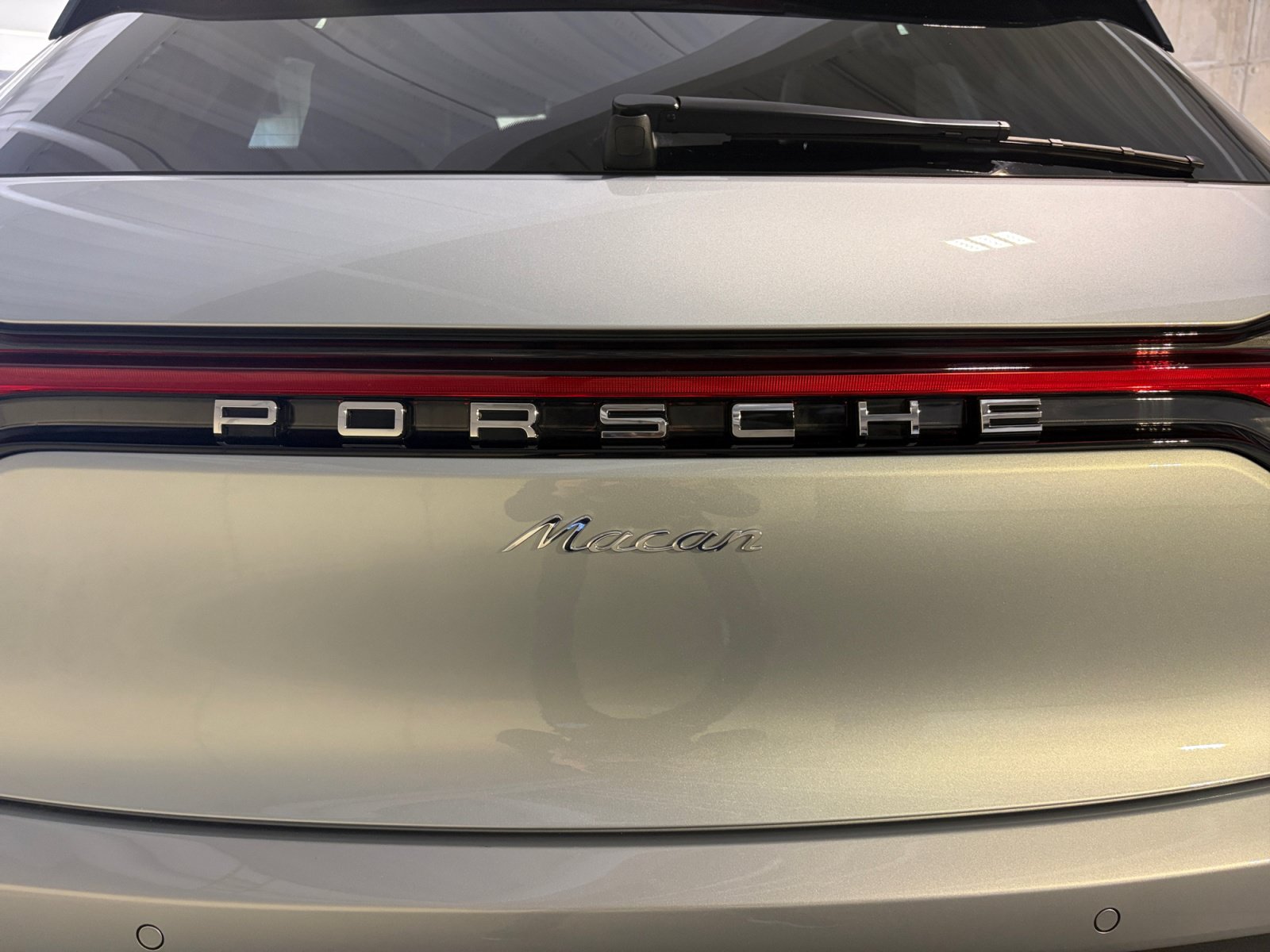 Certified 2026 Porsche Macan AWD/4WD image 17