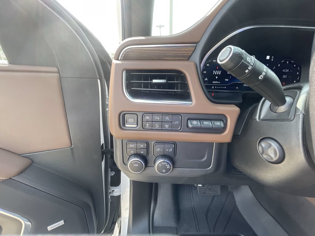 Certified 2022 Chevrolet Tahoe High Country AWD/4WD image 18