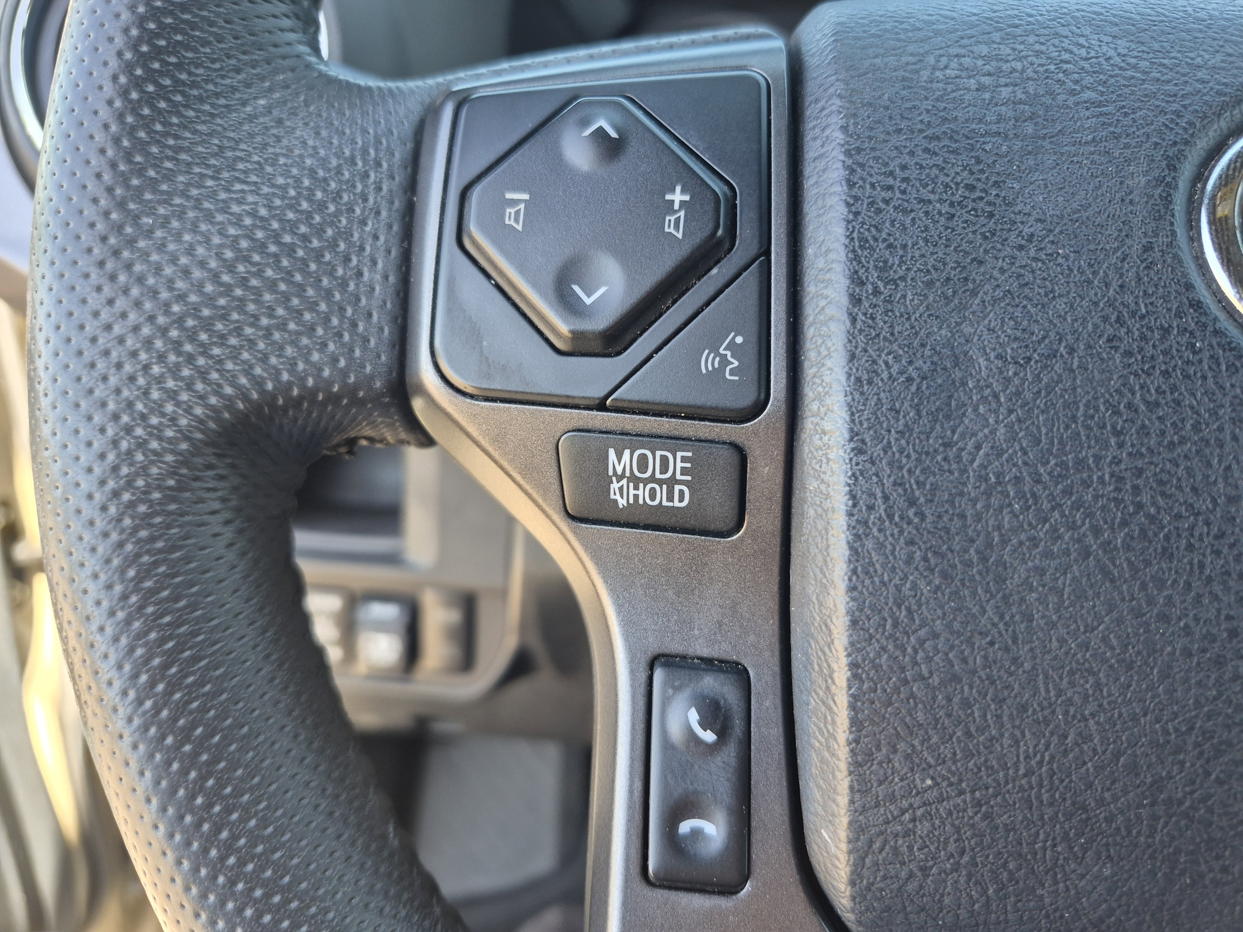 Used 2017 Toyota Tacoma TRD Sport w/ Premium & Technology Package AWD/4WD image 26