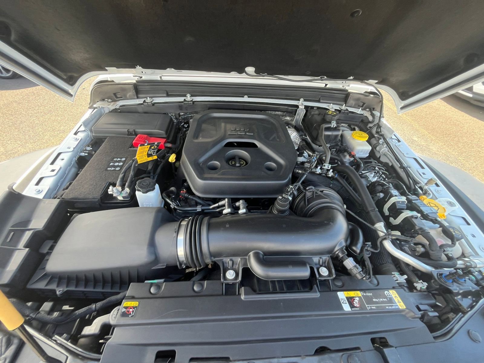 Used 2025 Jeep Wrangler Unlimited Sport AWD/4WD image 33