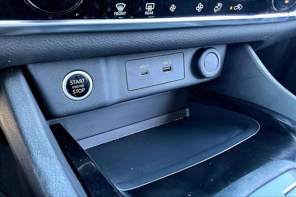 Used 2022 Nissan Rogue SV FWD image 15