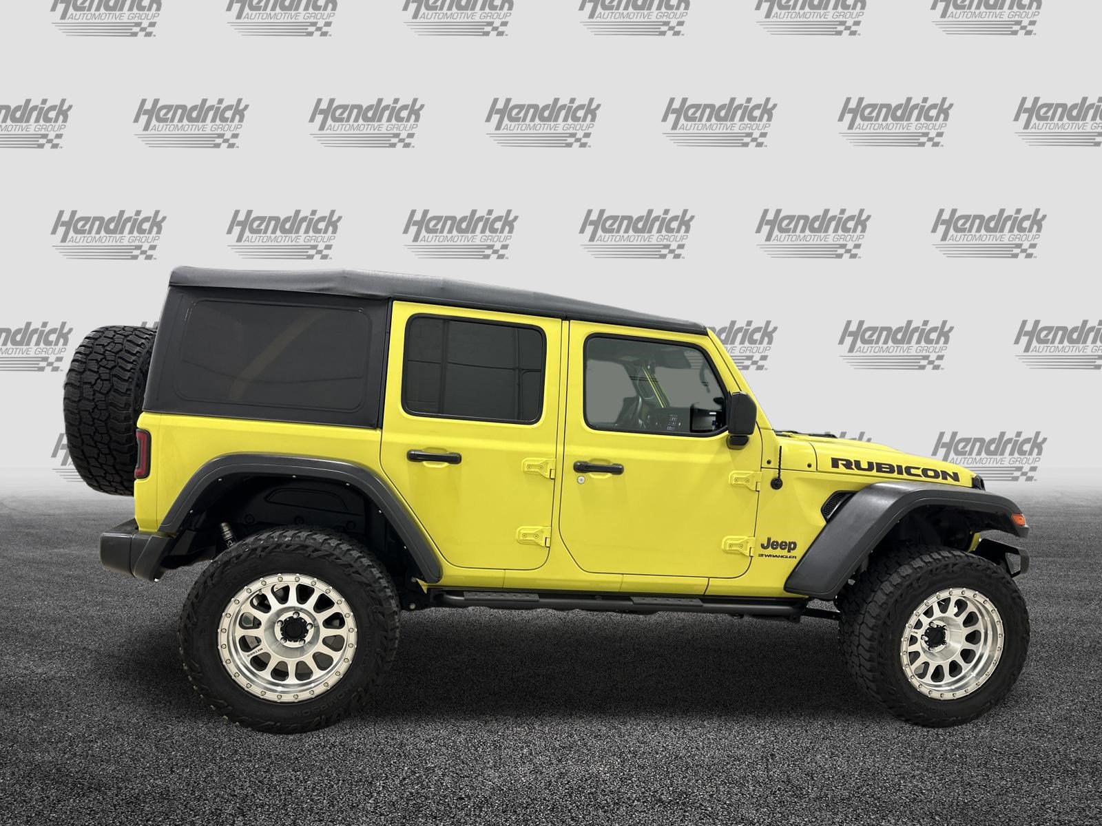 Used 2023 Jeep Wrangler Unlimited Rubicon w/ Safety Group AWD/4WD image 11