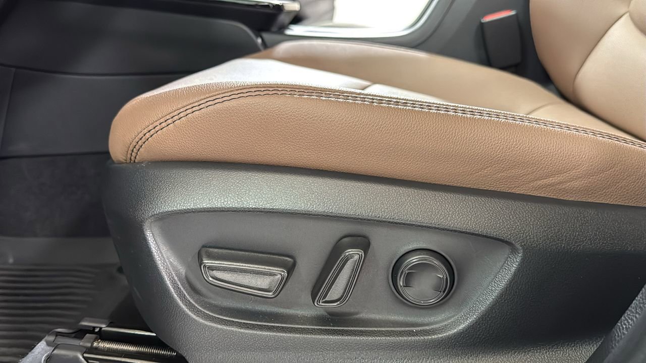 Certified 2026 Toyota Corolla Cross XLE w/ Convenience Package image 14