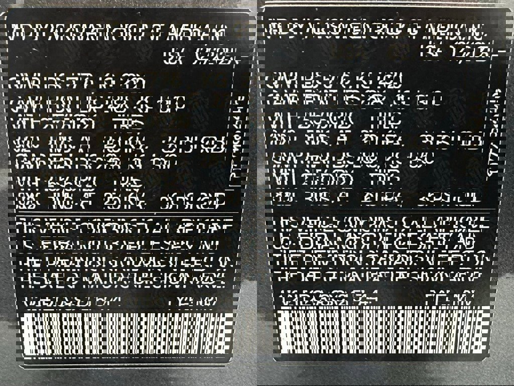 Used 2025 Volkswagen Atlas Cross Sport SE image 11