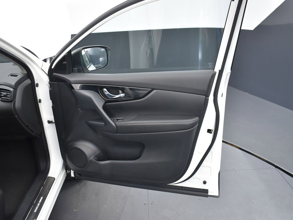 Used 2022 Nissan Rogue Sport SL image 7