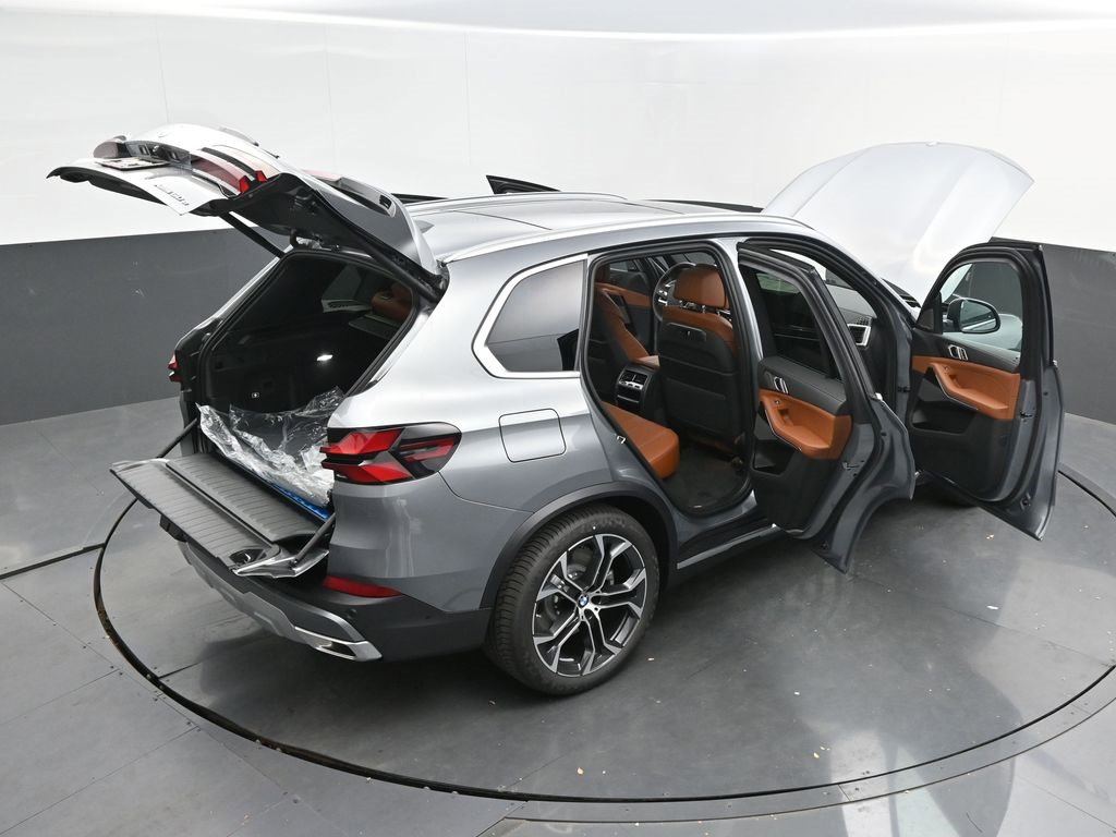 Used 2026 BMW X5 xDrive50e w/ Premium Package image 59