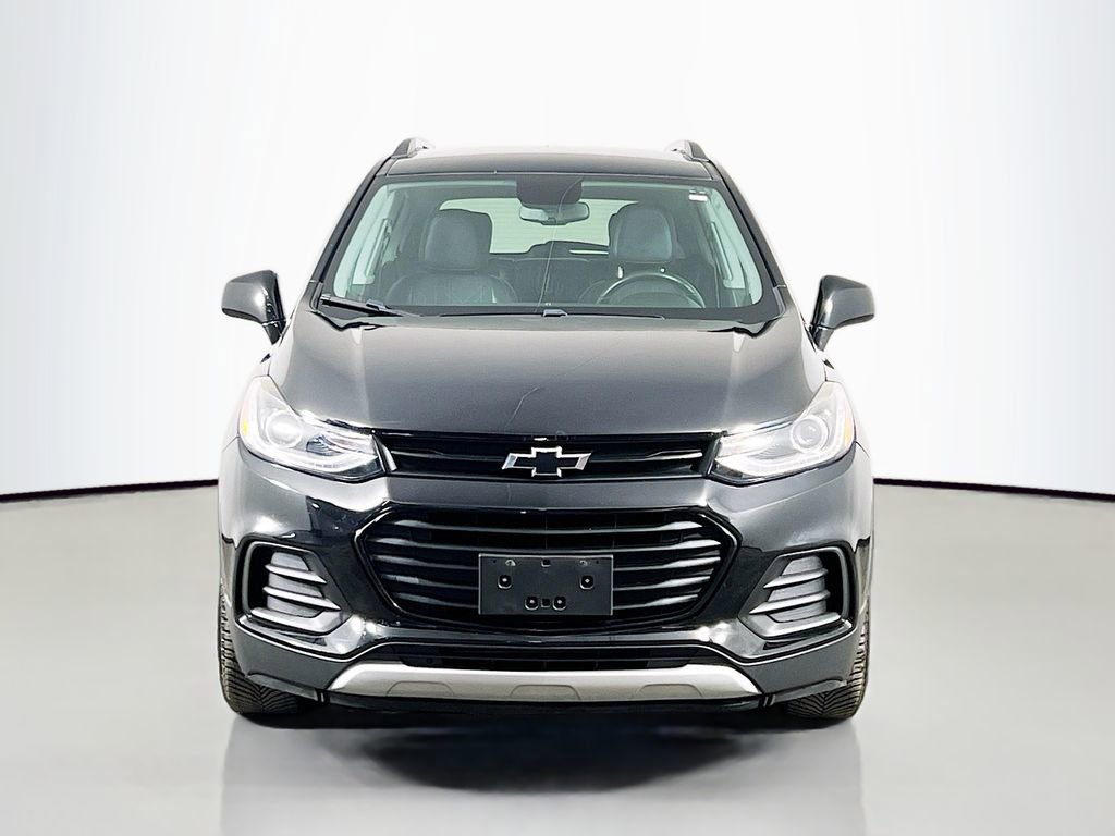 Used 2019 Chevrolet Trax LT w/ Redline Edition image 2