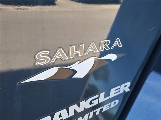 Used 2017 Jeep Wrangler Unlimited Sahara w/ Connectivity Group image 27