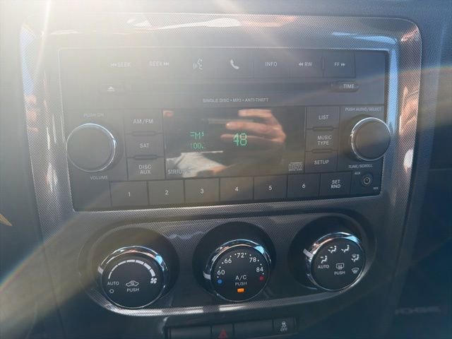 Used 2012 Dodge Challenger SXT image 7