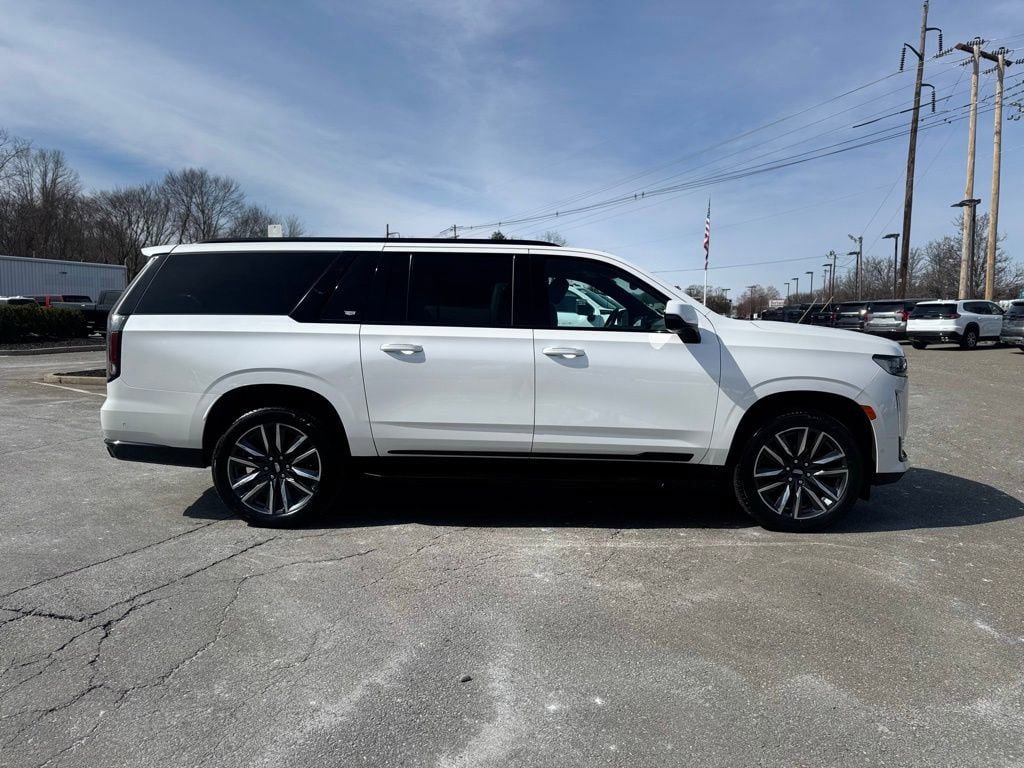 Used 2021 Cadillac Escalade ESV Sport AWD/4WD image 8