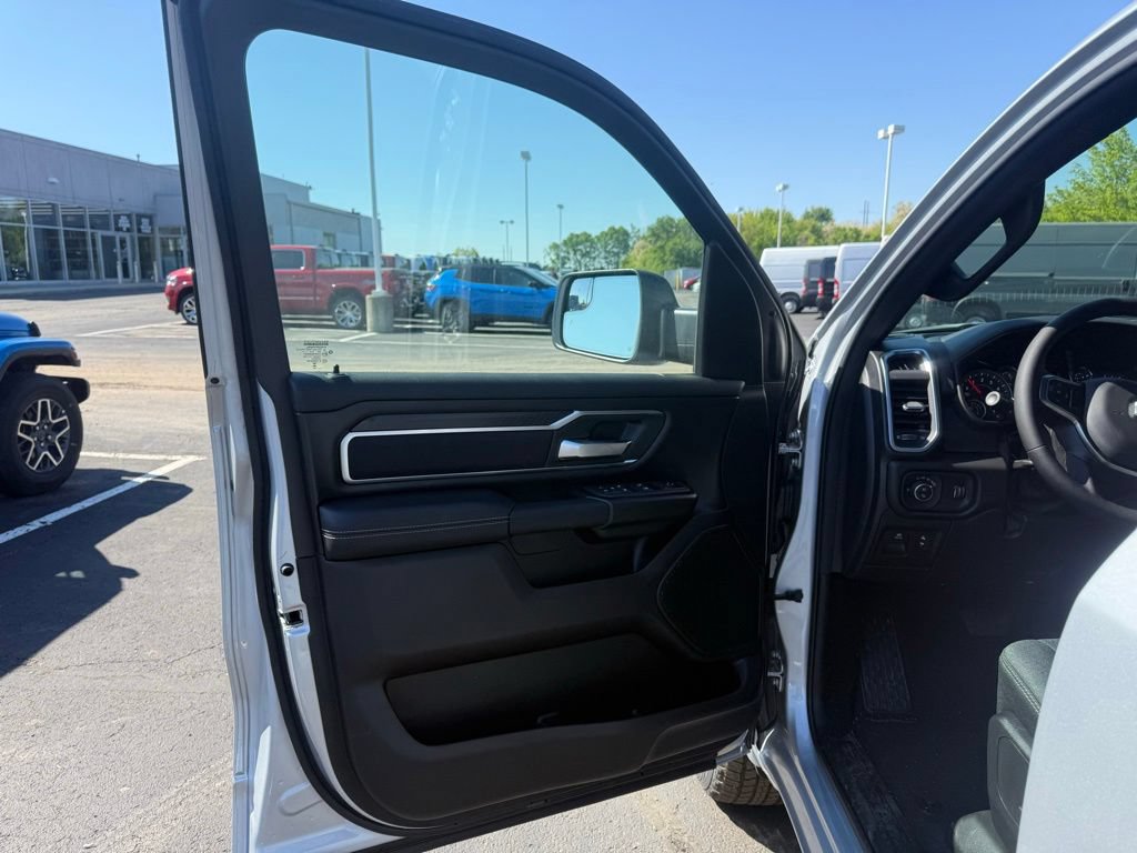New 2026 RAM 1500 Big Horn AWD/4WD image 14