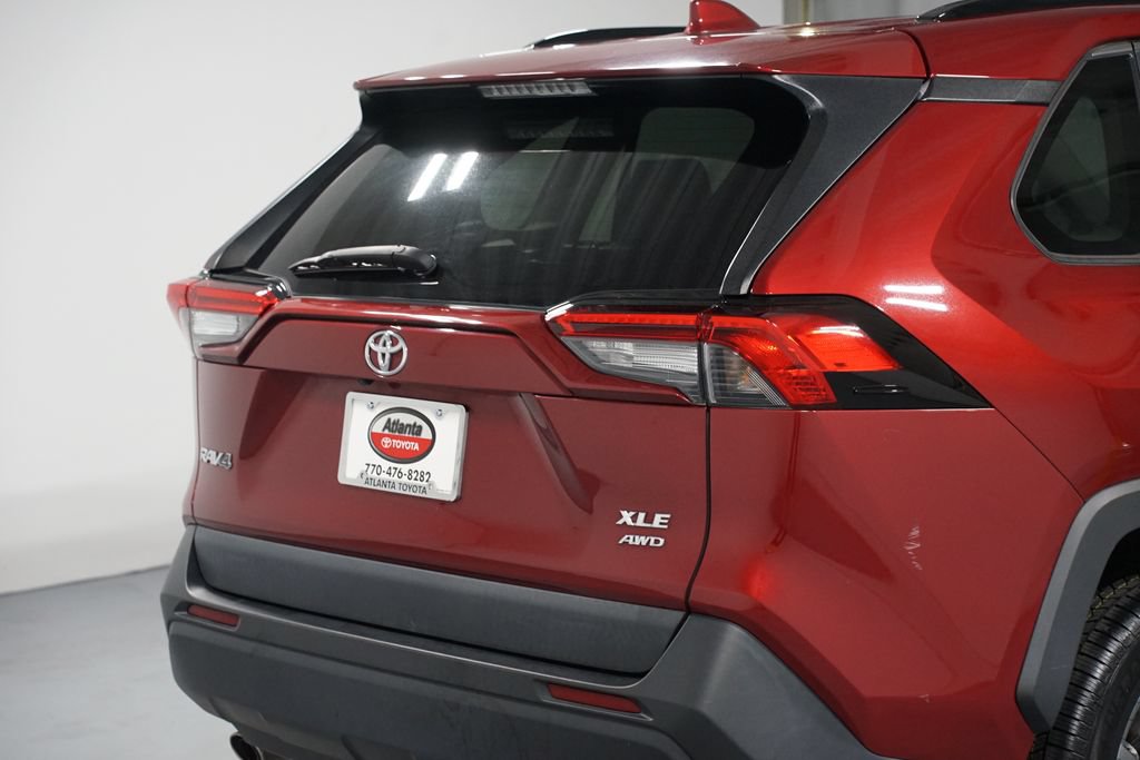 Certified 2022 Toyota RAV4 XLE Premium AWD/4WD image 9