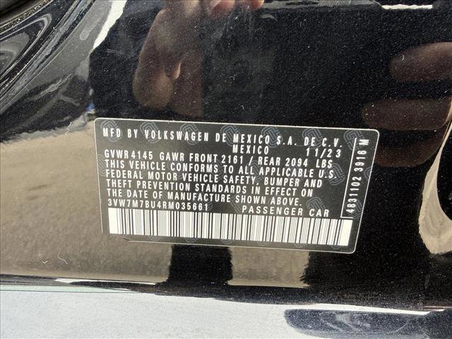 Used 2024 Volkswagen Jetta SE w/ Panoramic Sunroof Package image 25