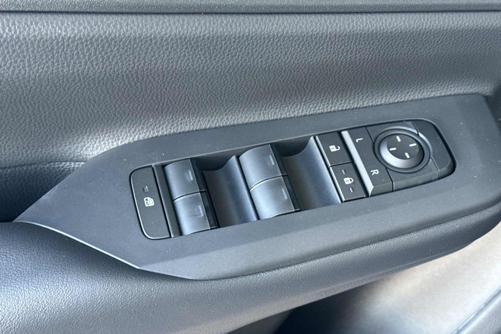 New 2026 Toyota Prius Plug-In Hybrid image 14