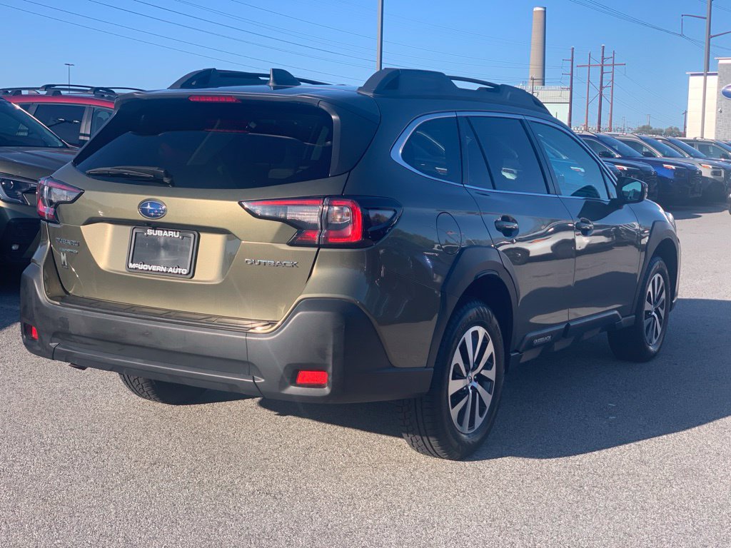 Used 2024 Subaru Outback Premium AWD/4WD image 8