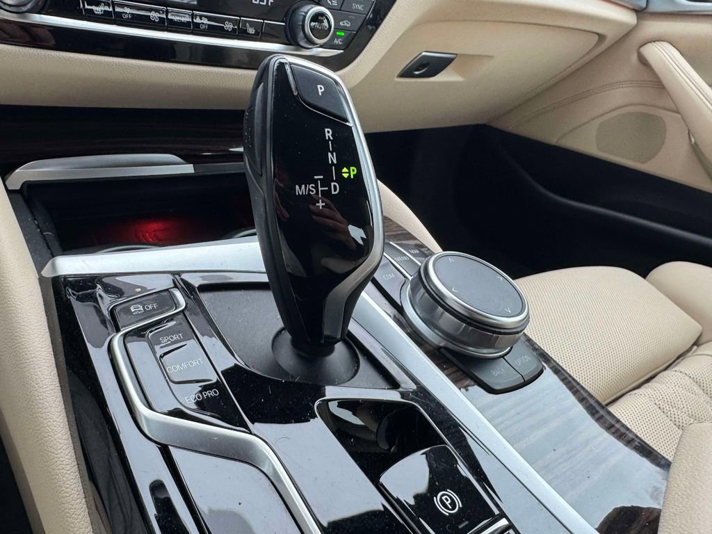 Certified 2023 BMW 530i xDrive w/ Convenience Package image 22