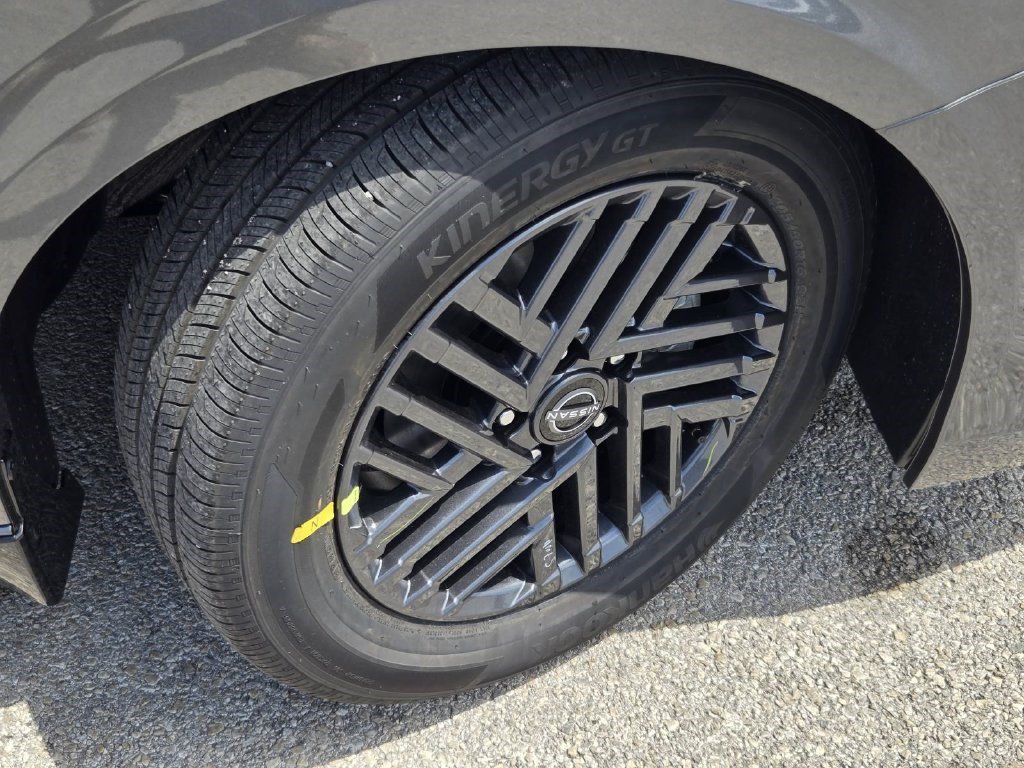New 2027 Nissan Sentra SV w/ Floor Mat Package FWD image 5