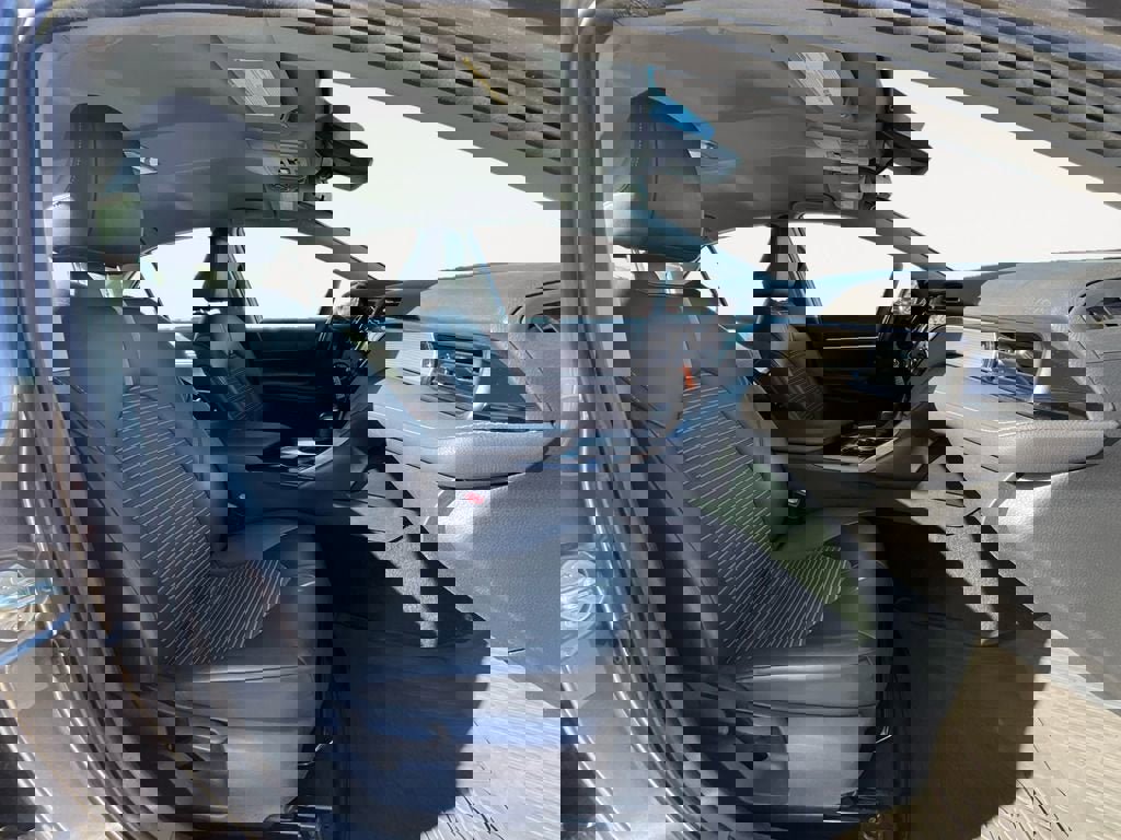 Used 2020 Toyota Camry SE image 15