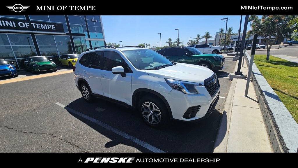 Used 2022 Subaru Forester Premium AWD/4WD image 1