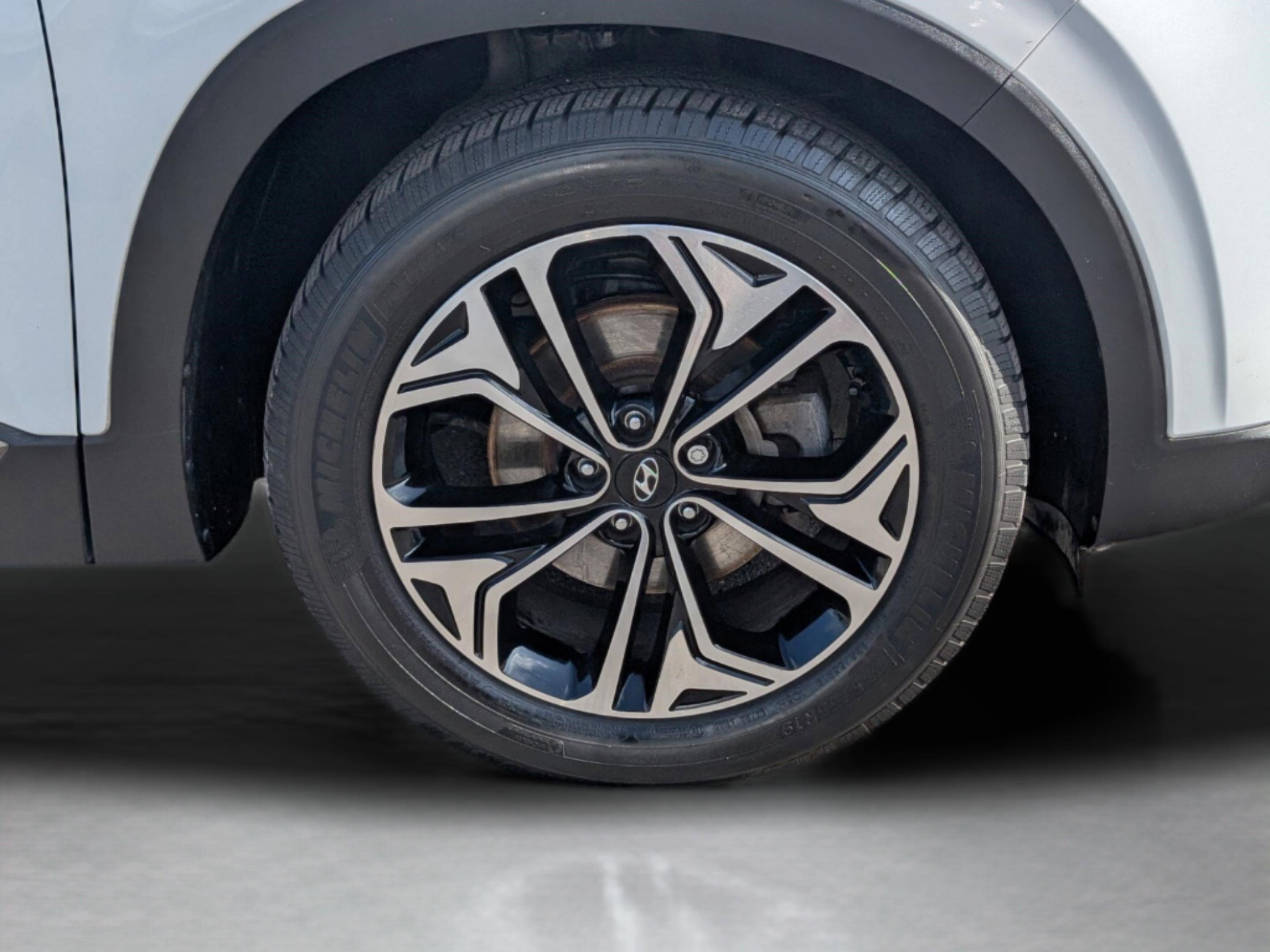 Used 2020 Hyundai Santa Fe Limited image 9