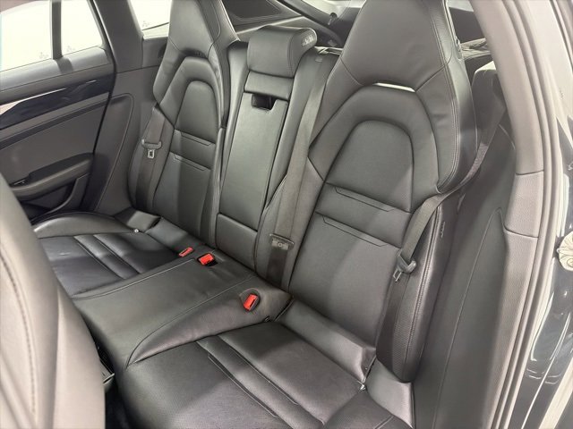 Used 2018 Porsche Panamera 4 image 16