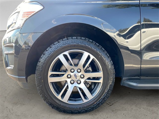 Used 2024 Ford Expedition Max Limited image 9