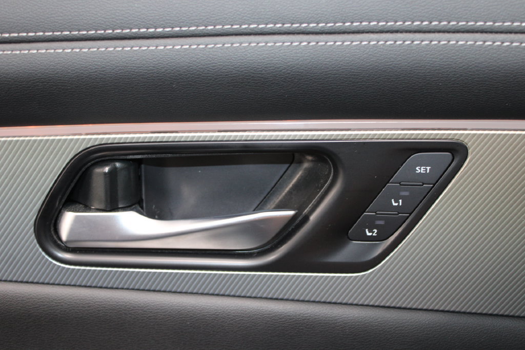 Used 2025 Nissan Murano SL AWD/4WD image 40