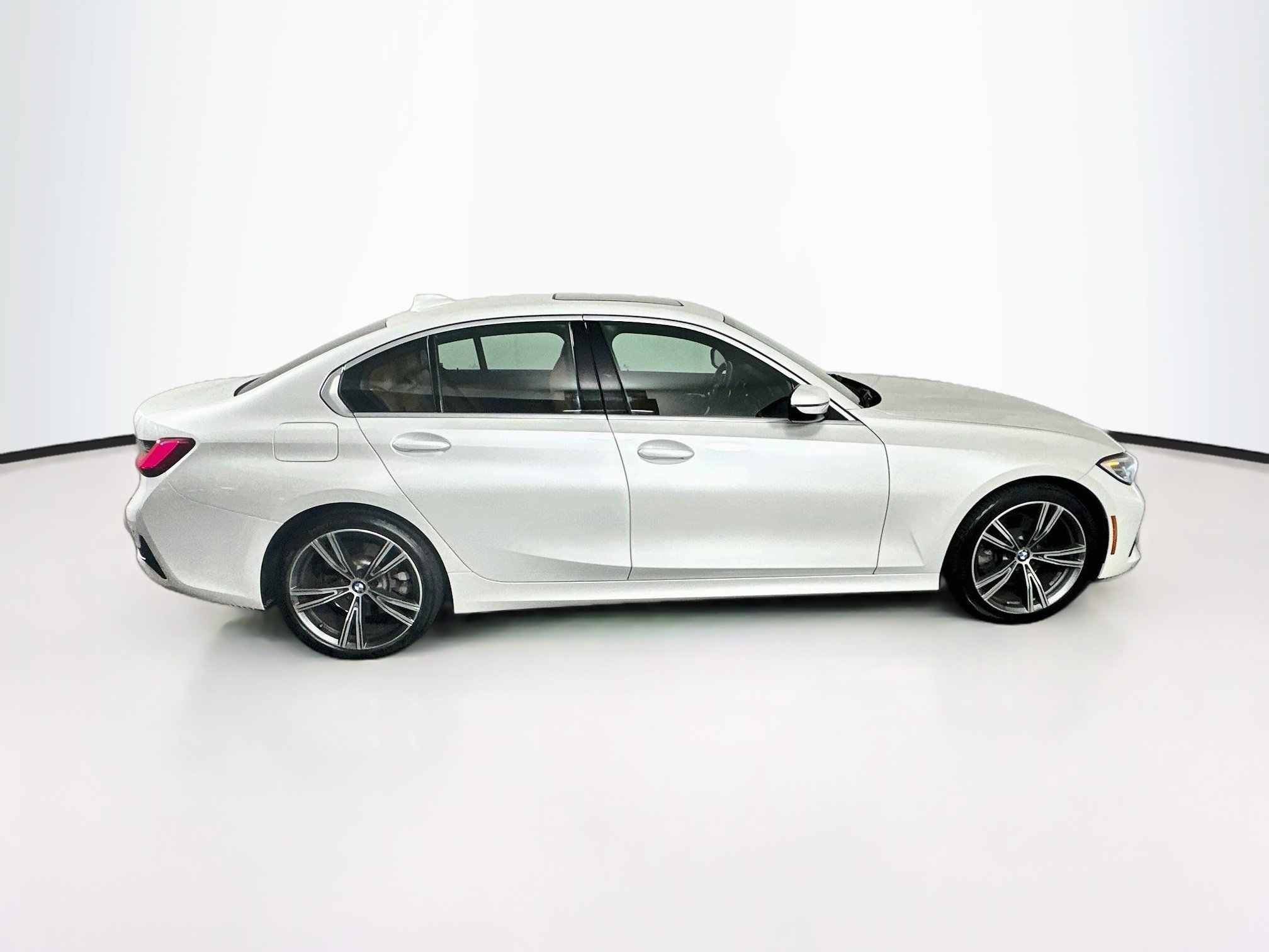 Used 2021 BMW 330i Sedan w/ Convenience Package RWD image 10