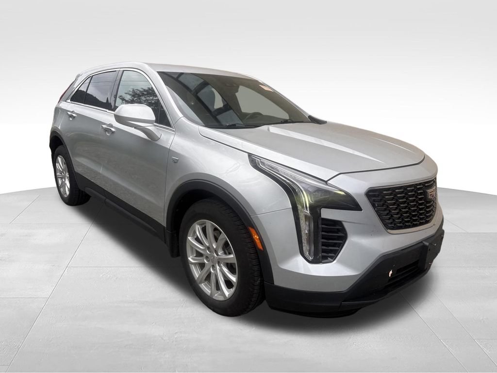 Used 2022 Cadillac XT4 Luxury w/ Trailering Package AWD/4WD image 7